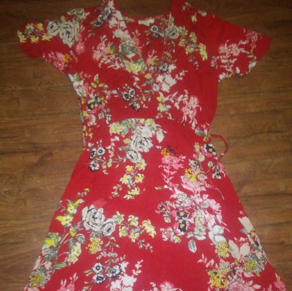 Dress - Picture 2 of 2